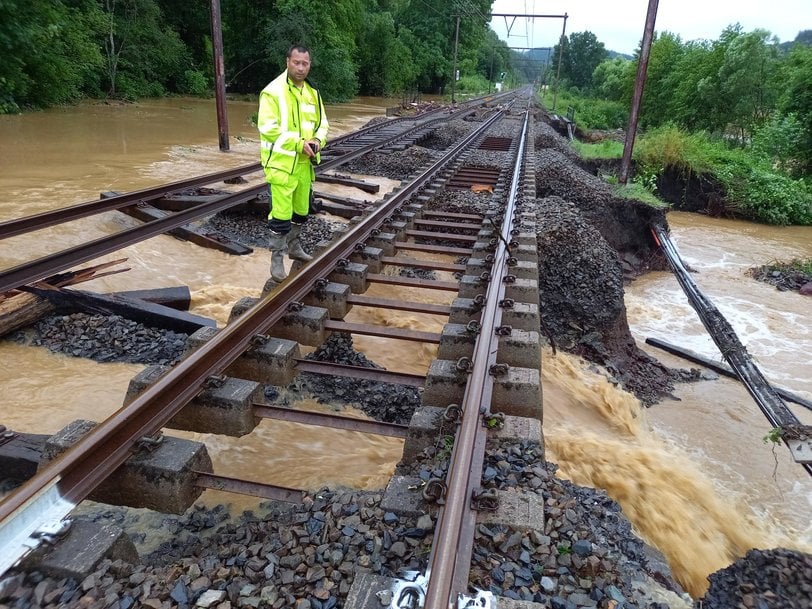 Infrabel et la SNCB mettent en place un plan de remise en service du trafic ferroviaire en Wallonie